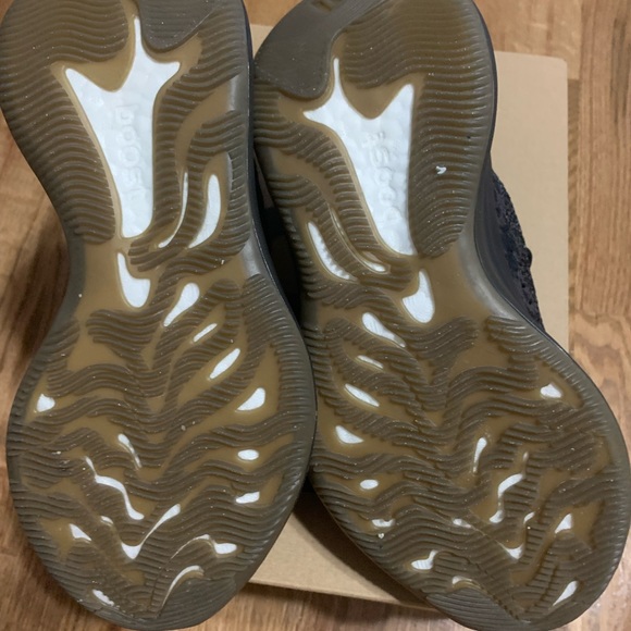 Yeezy Boost 380 size 6 woman real offers please - Picture 2 of 8